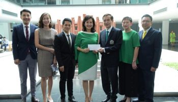 Giffarine congratulates Thairath Newspaper for its 70th anniversary and donates 200,000 Baht to the Thairath Foundation